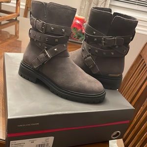 Brand new never worn Vince Camuto boots